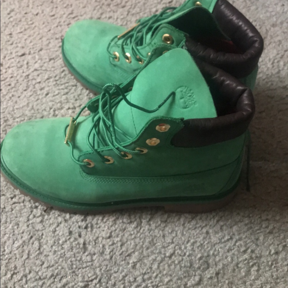 I’m selling some timberland